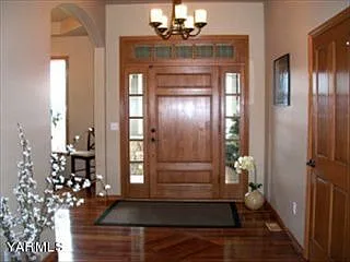 5805 Englewood Ave photo 1