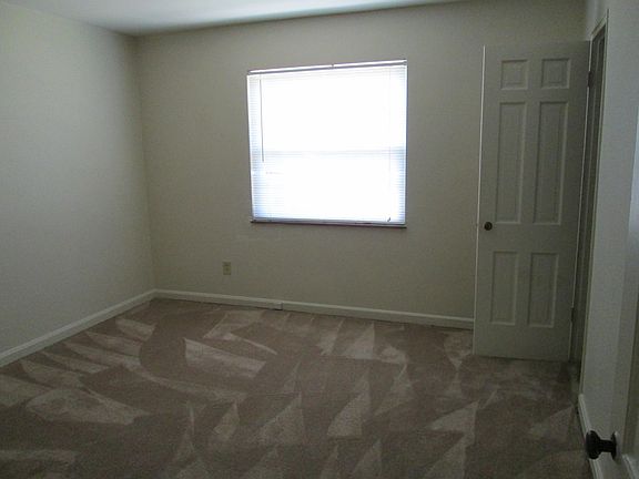5th image of 310 Mayfair Blvd