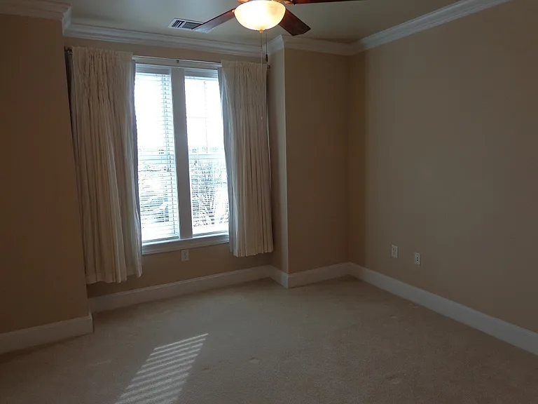 4500 Pretty Lake Ave #B2 — Photo 13