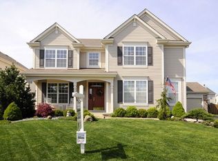 226 Liszka Ln, Oswego, IL 60543