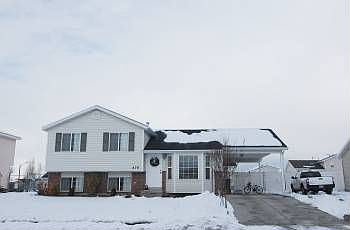 1st image of 476 W 2075 N