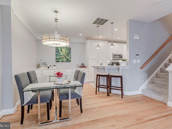 5th image of 5112 Knapp Pl