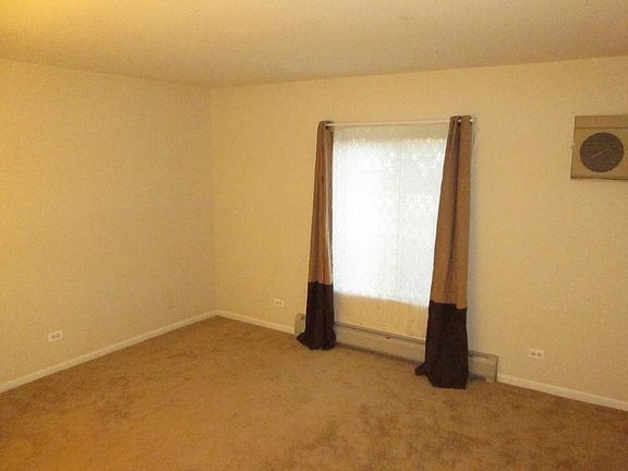 5th image of 1147 Miller Ln APT 105