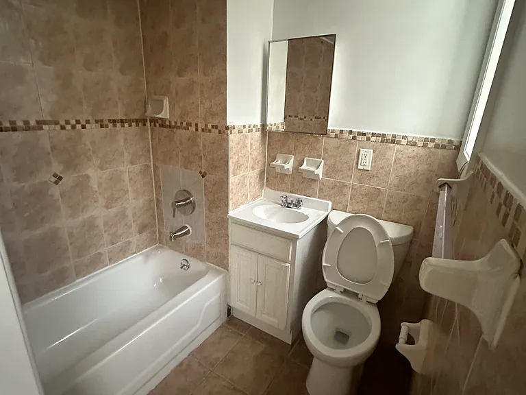 5902-04 Madison St #11C — Photo 7