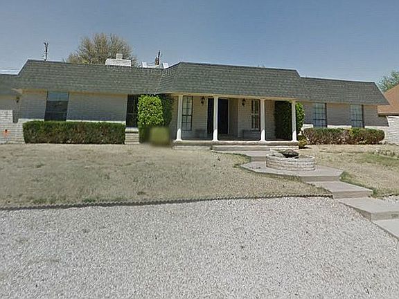 5th image of 2408 Loma Dr