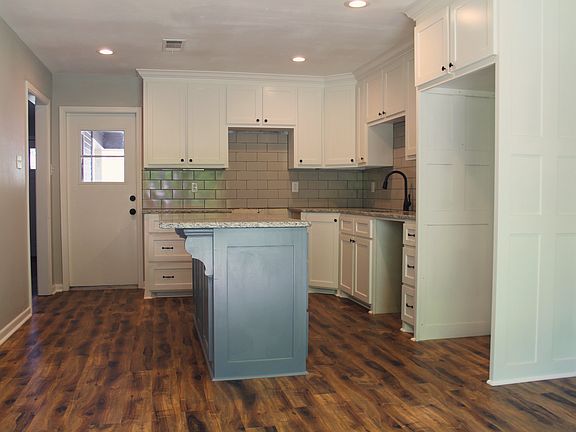 4th image of 129 Leisure Dr