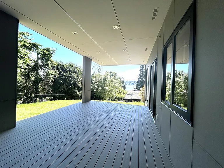 8243 W Mercer Way — Photo 40