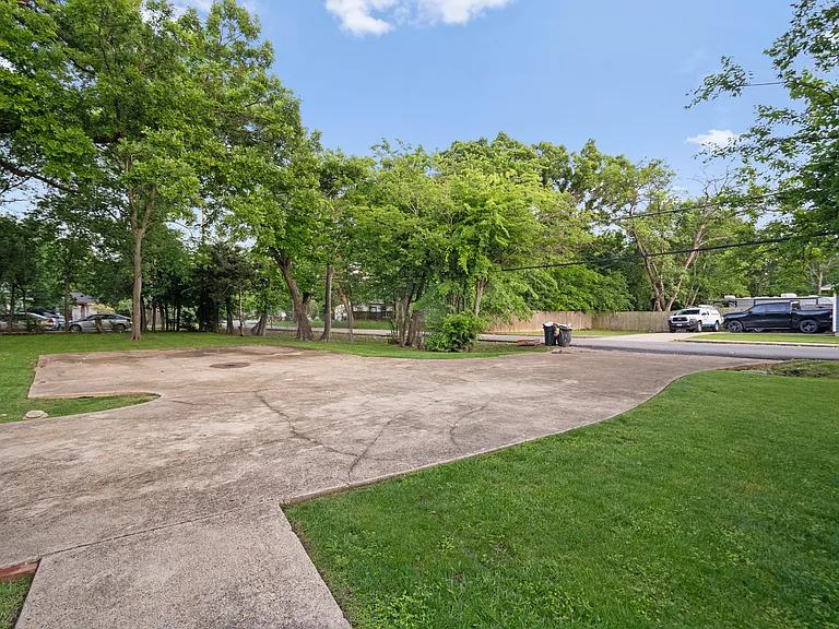 920 N Virginia St — Photo 21