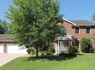 305 Bayview Ct, Danville, IL 61832