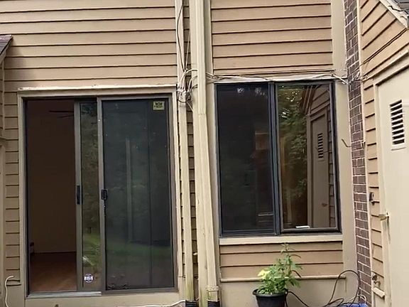 2nd image of 109 Brush Hollow Ln #109