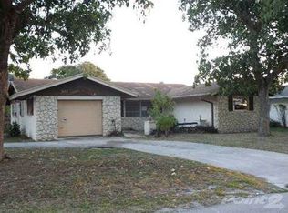 302 SW 4th Ave, Boynton Beach, FL 33435