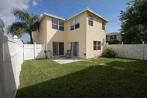 2nd image of 4074 Eastridge Cir