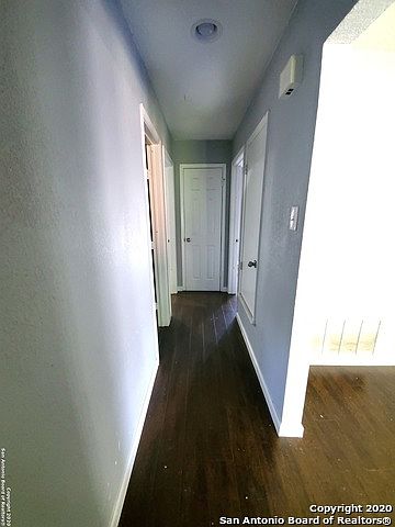 1st image of 5918 Cliff Rock Dr