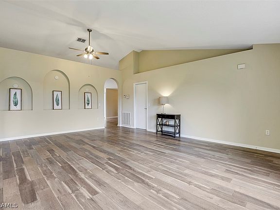 5th image of 3731 6th St W