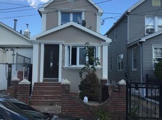 12617 148th St, Jamaica, NY 11436