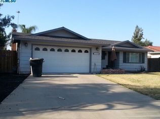 1112 W Mary Ave S, Visalia, CA 93277