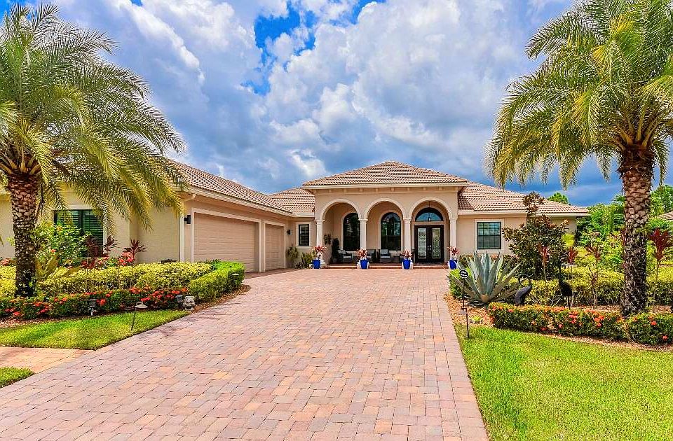 1st image of 3200 SW English Garden Drive