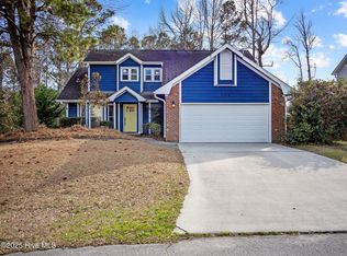 705 Riva Ridge Rd, Sneads Ferry, NC 28460