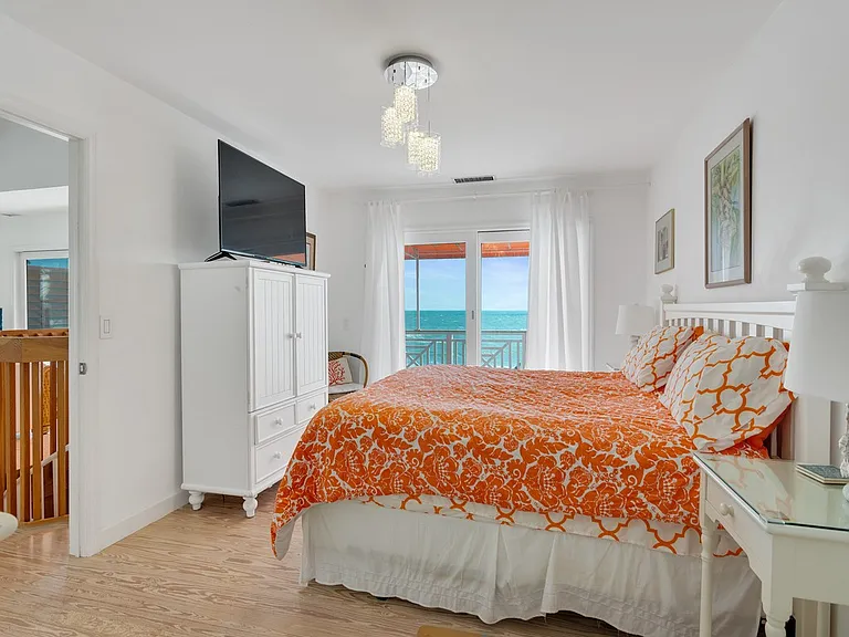 9470 Doubloon Dr — Photo 13