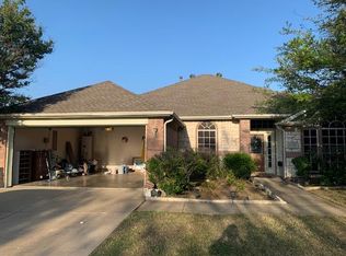 1748 Sunset Ridge Dr, Grand Prairie, TX 75050