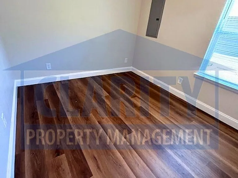615 Linda Dr SE — Photo 12