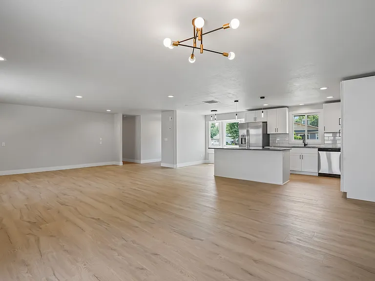2692 W Gemstone Dr — Photo 12