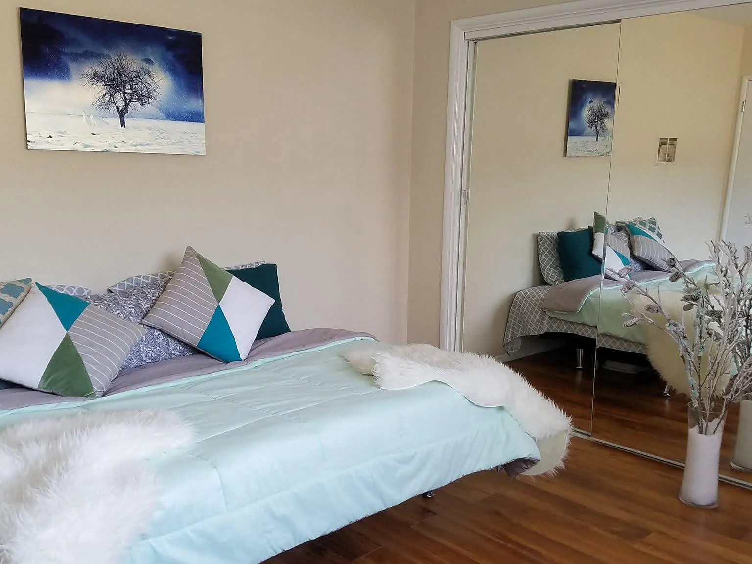 1 bed, 1.0 bath, 755 sqft, $1,213 — Photo 1
