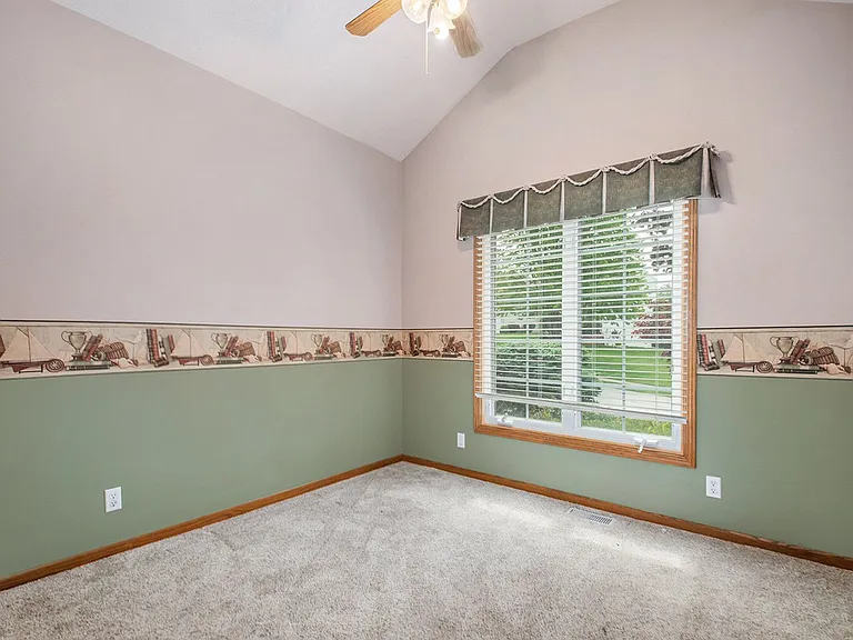 15206 Borman St — Photo 9