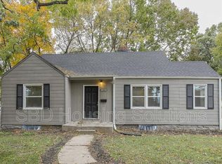 206 S East Ave, Belton, MO 64012