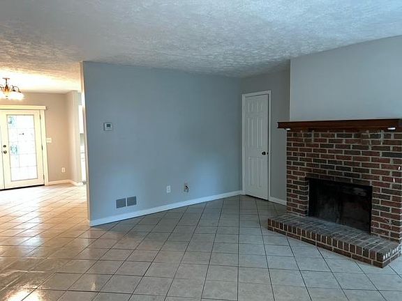 5th image of 288 Timber Creek Ln SW