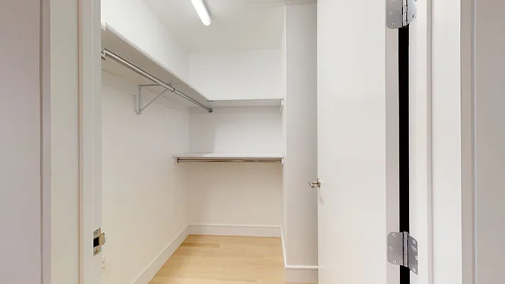 Rented by Flatiron Real Estate Advisors LLC | media 4