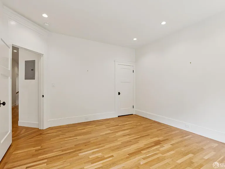 2741 Union St — Photo 40