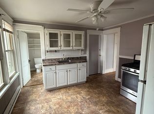 18 Woodworth St #2, Suffield, CT 06078