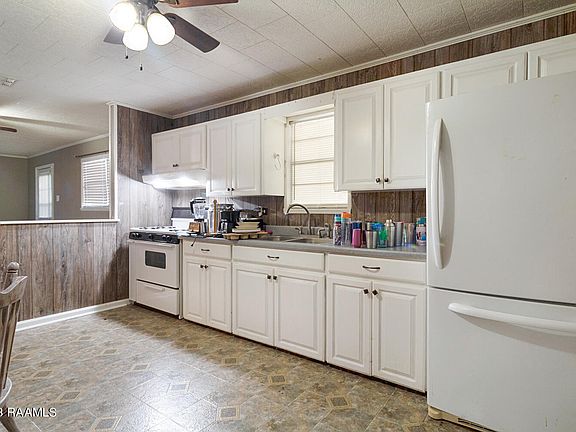2nd image of 125 Felicite St