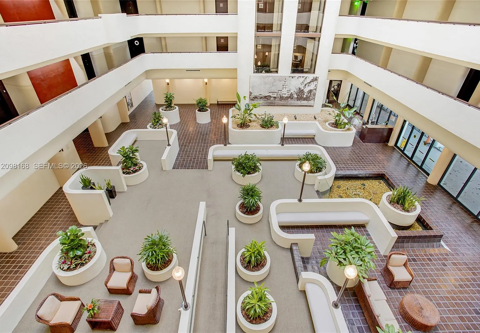 Biltmore Ii Condo — Photo 1
