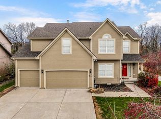 2709 SW Golden Eagle Rd, Lees Summit, MO 64082