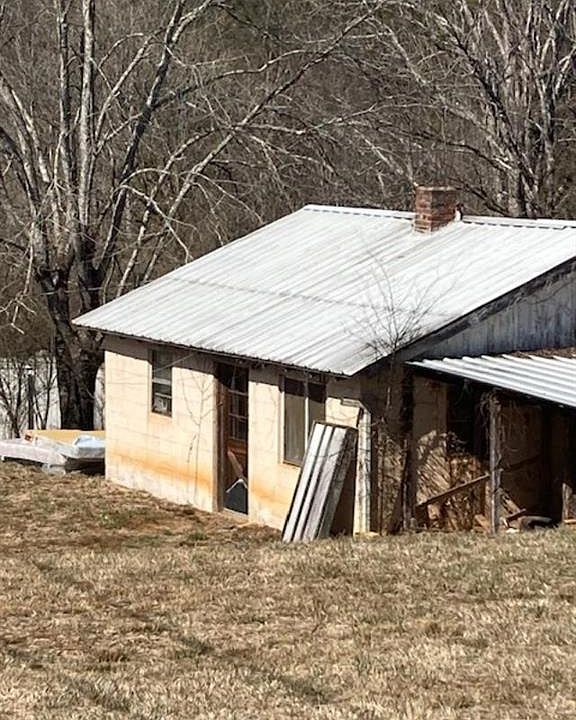 2nd image of 249 Williams Rd