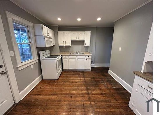1st image of 3235 Grove Ave