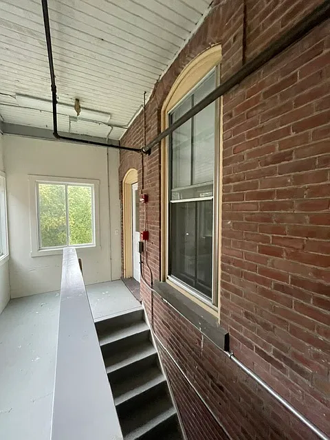 Studio, 500 sqft, $3,000 — Photo 4