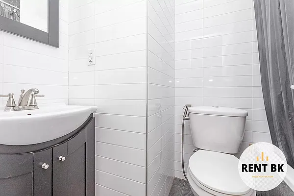 Rented by RENTBK LLC | media 10