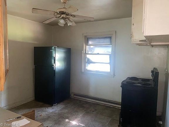 3rd image of 1810 Ryan St