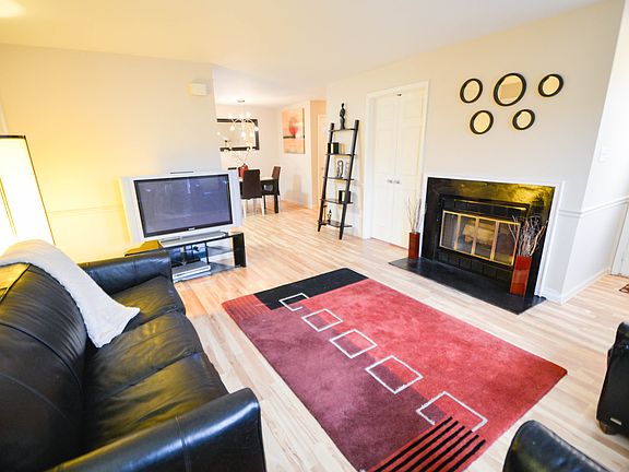 3rd image of 6903A Sandra Marie Cir