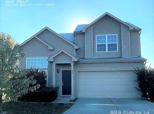 999 Curlew Ln, Greenwood, IN 46143