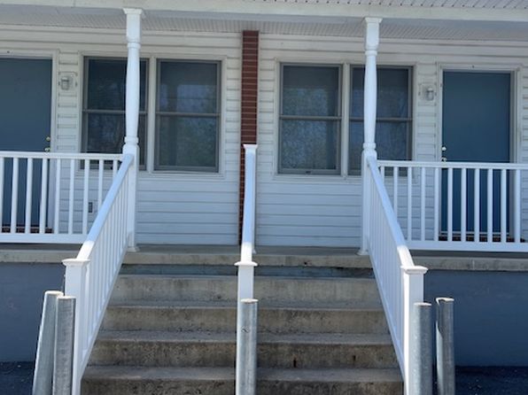 116 George St #2, Berkeley Springs, WV 25411