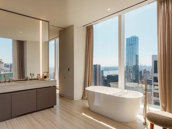 100 East 53rd Street image 10 of 24