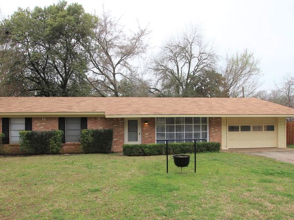 3701 Appletree Ln