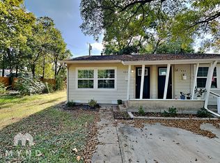 404 Virginia Ave, Waxahachie, TX 75165