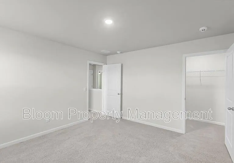 502 Lake Ridge Blvd — Photo 23