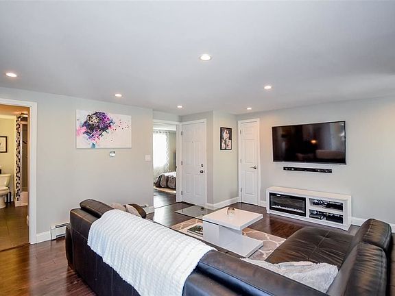 5th image of 87 Union St #2