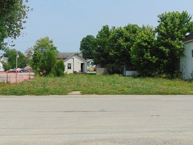 1st image of 404 Park St